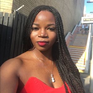 Meet your Posher, Davia